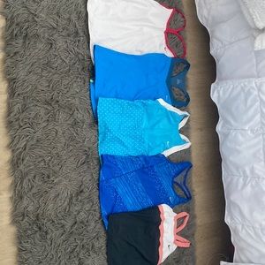 MOVING PLS TAKE FIVE SHIRTS set of 5 Nike court tennis womens tops, small and XS